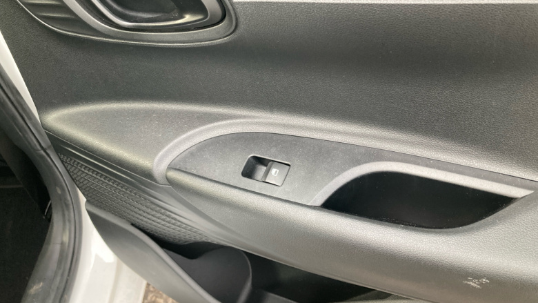 Hyundai i20 1.0T GDi 48V MHD SE Connect 5dr Petrol Hatchback